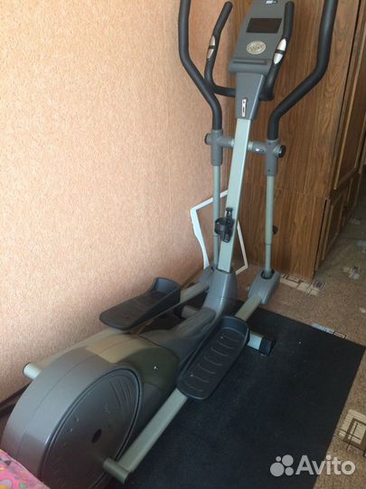 Эллиптический тренажер