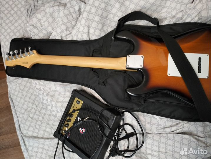Электрогитара swing с комбоусилителем