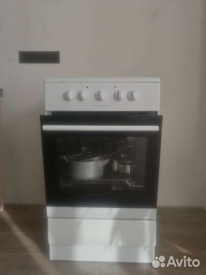 Плита электрическая стеклокерамика Hansa