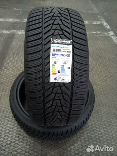 Hankook Winter I'Cept Evo 3 W330A 265/35 R22 102W