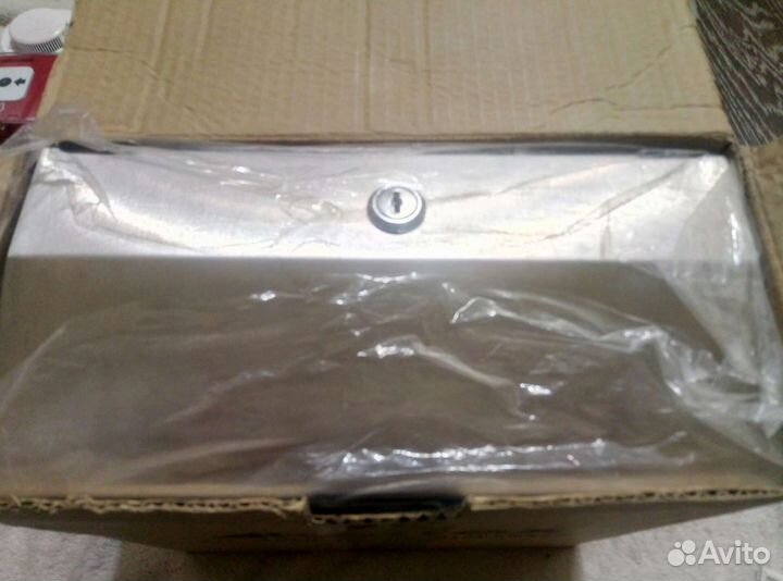 Диспенсер для сухих полотенец