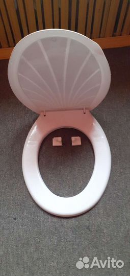 Сиденье на унитаз