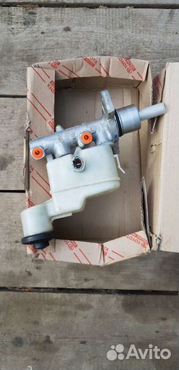 Главный тормозной цилиндр toyota hilux 47201-09210