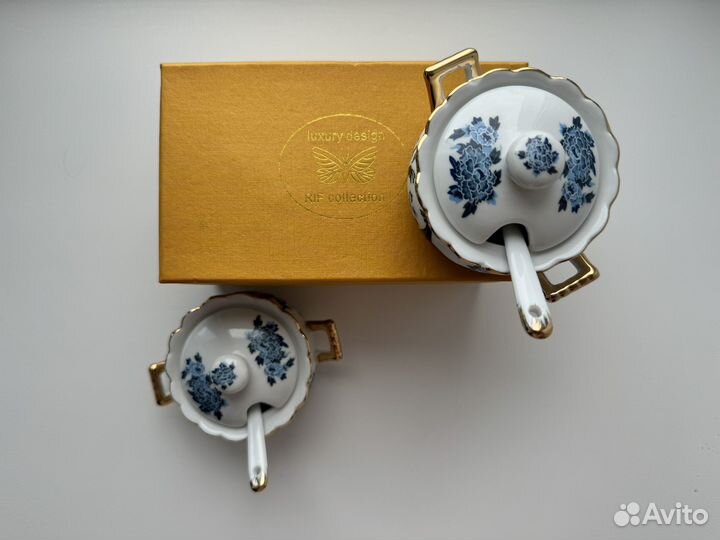 Фарфоровые соусницы с ложечкой, новые в коробке