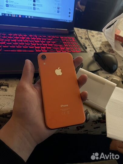 iPhone Xr, 64 ГБ