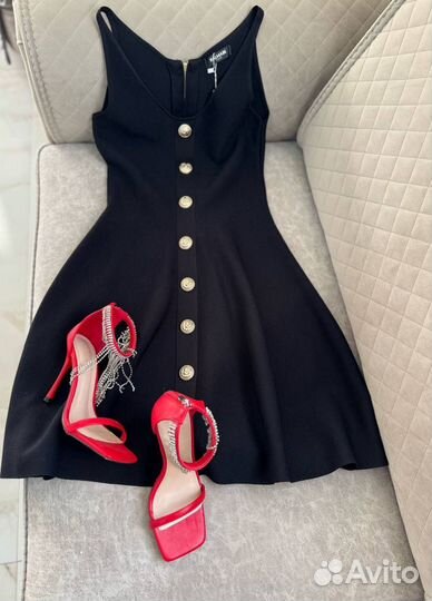 Потрясающее платье Balmain