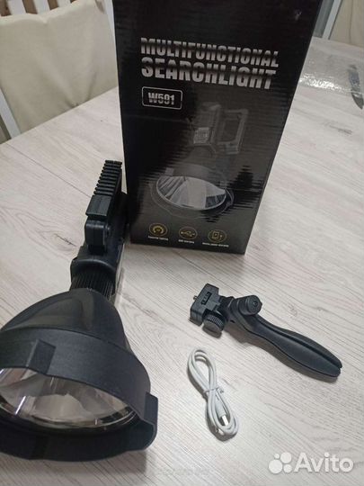 Мощный фонарик прожектор