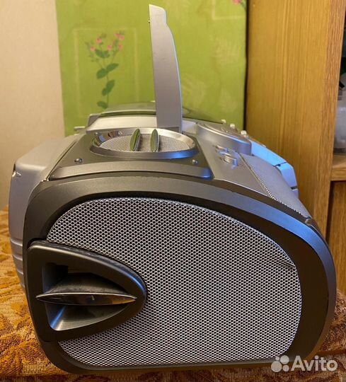 Магнитола Шарп 555