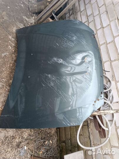 Капот на Приору бу