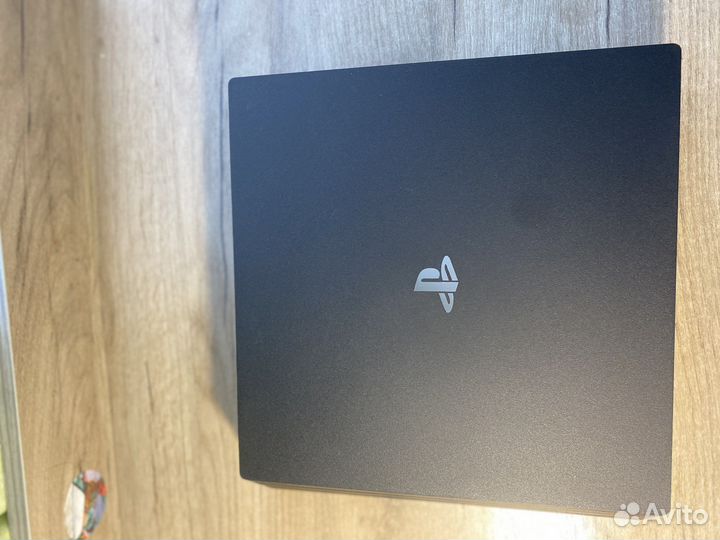 Sony PS4 pro 1tb