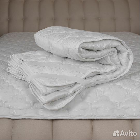 Наматрасник-топпер Лотус