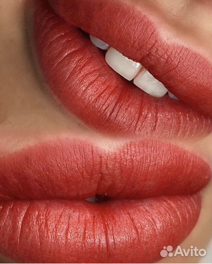 Перманентный макияж бровей губ и век татуаж