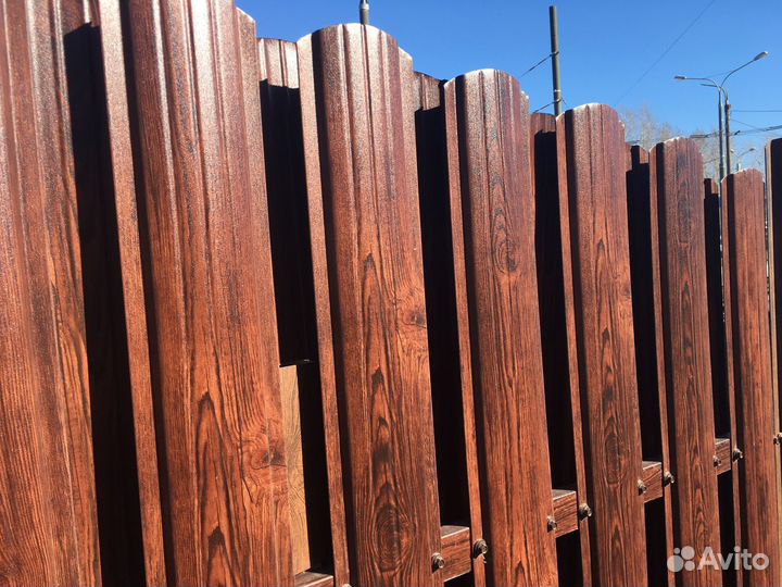 Забор из евроштакетника