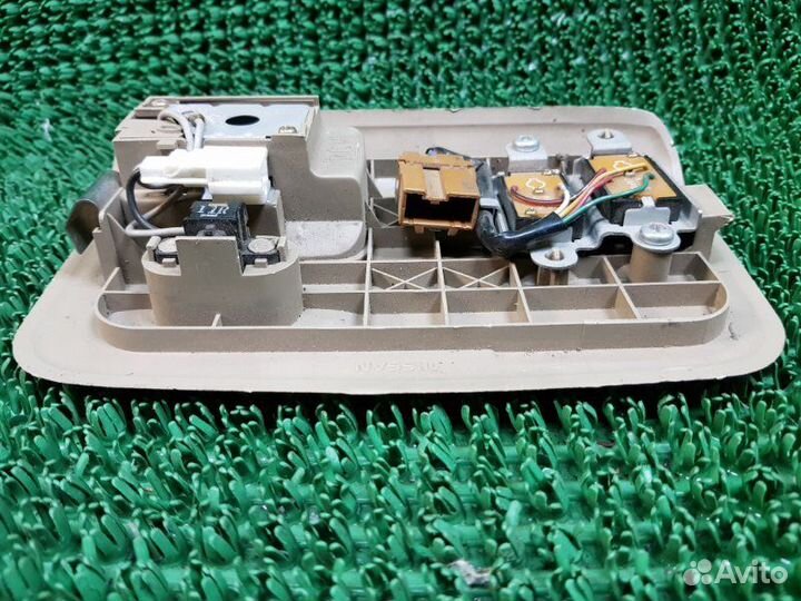 Светильник Nissan Maxima A33 VQ20DE 1999-2006