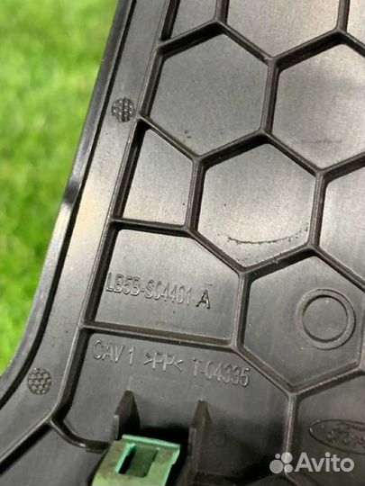 Декоративная накладка торпедо левая Ford Explorer