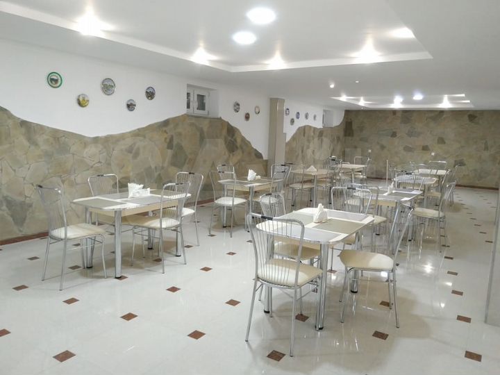 Гостиница, 1500 м²