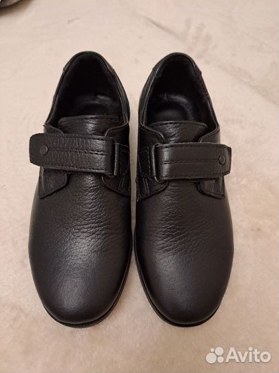Туфли для мальчика новые