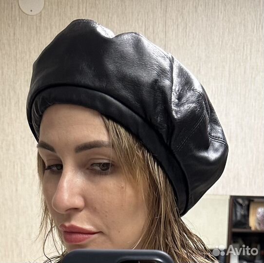 Берет из натуральной кожи,один размер