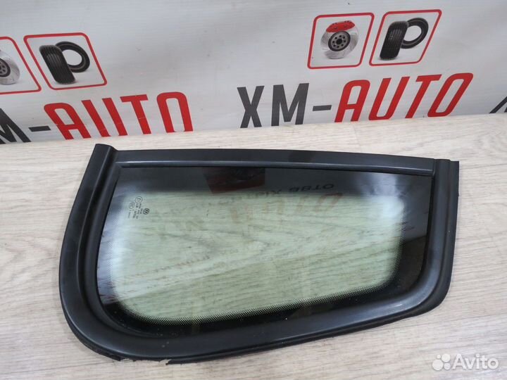 Форточка задняя левая Volkswagen Tiguan