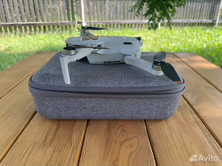 Квадрокоптер dji mini se fly more combo