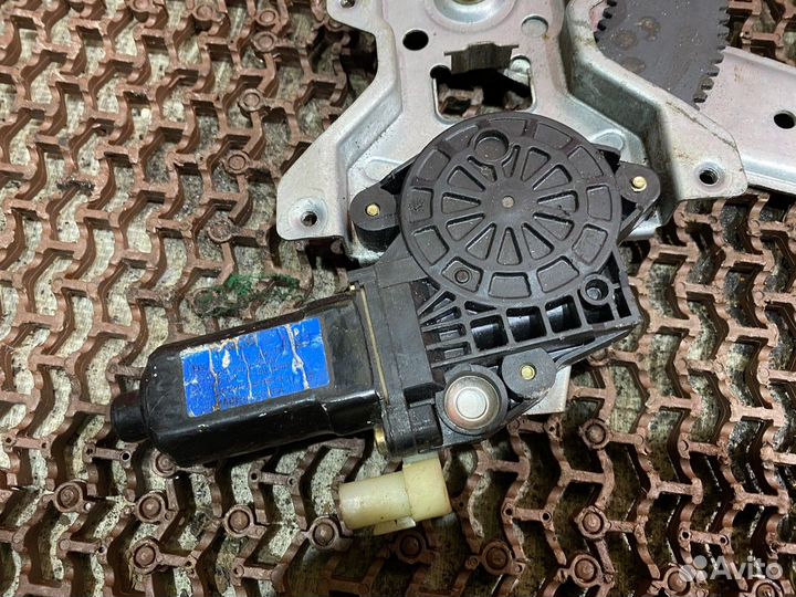 Моторчик стеклоподъемника Гетц Hyundai Getz