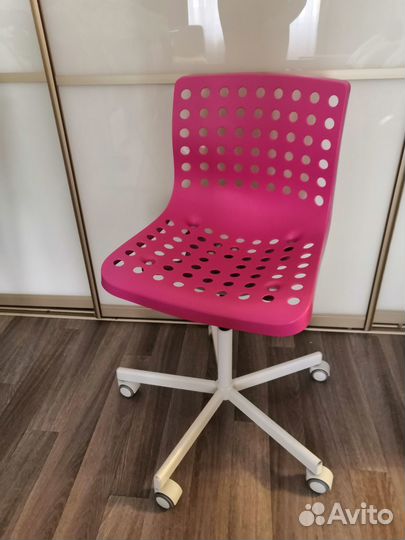 Стул IKEA розовый