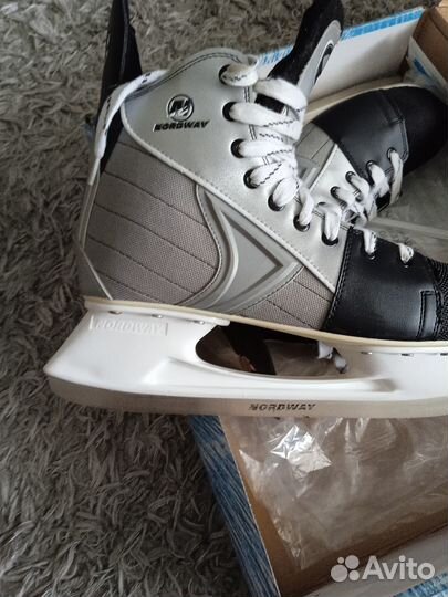 Продаю мужские коньки