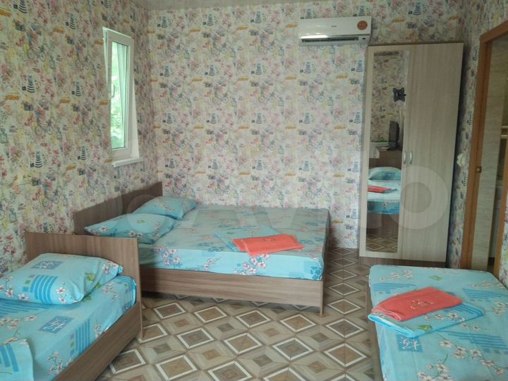 Дом 42 м² на участке 1 сот.