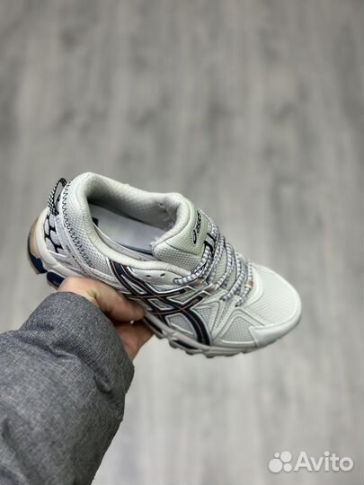 Кроссовки Asics Gel Kahana бежевые женские