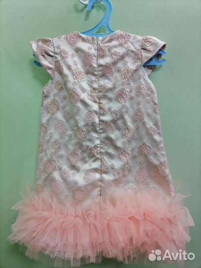 Платье для девочки новое нарядное