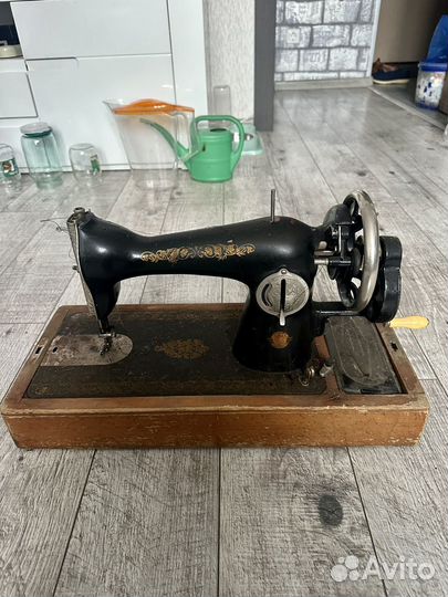 Швейная машина