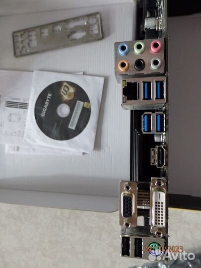 Мат плата с процессором и кулером