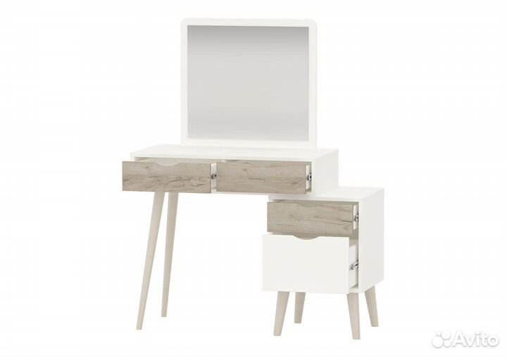 Туалетный столик с зеркалом