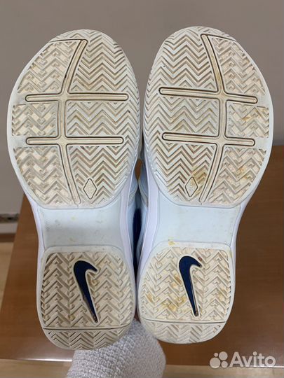 Кроссовки для тенниса Nike