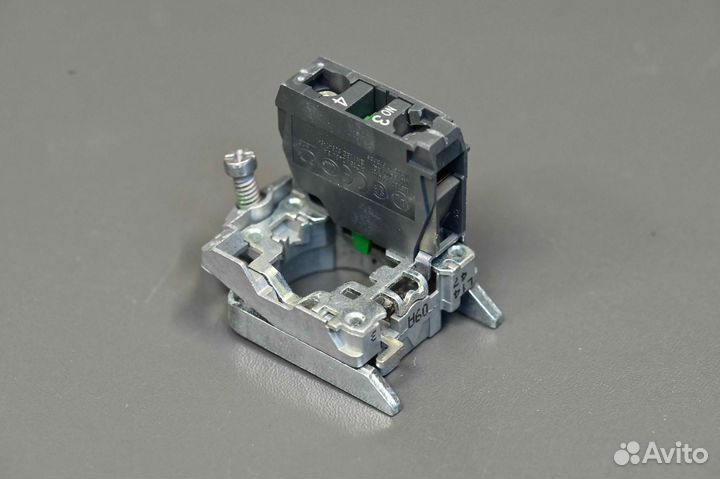 Schneider Electric ZB4BZ101 новое, 6 шт