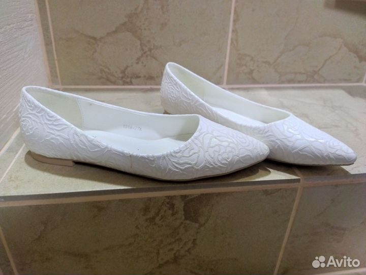 Туфли женские 38 размер белые