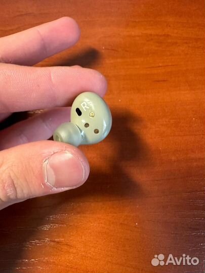 Беспроводные наушники Samsung Galaxy Buds 2