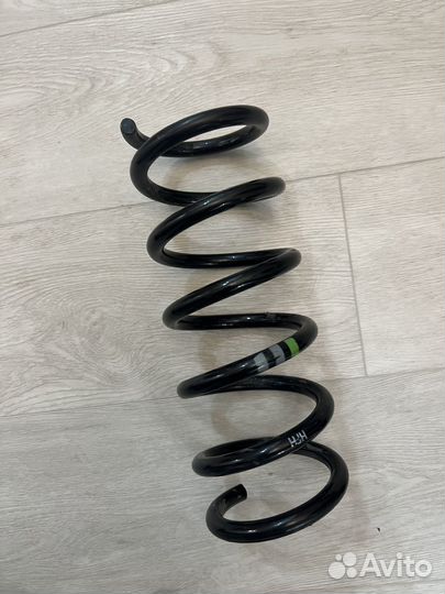 Пружина задняя Cayenne 958