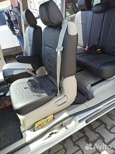 Чехлы Toyota Isis