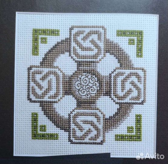 Книга по вышивке крестом Celtic cross stitch