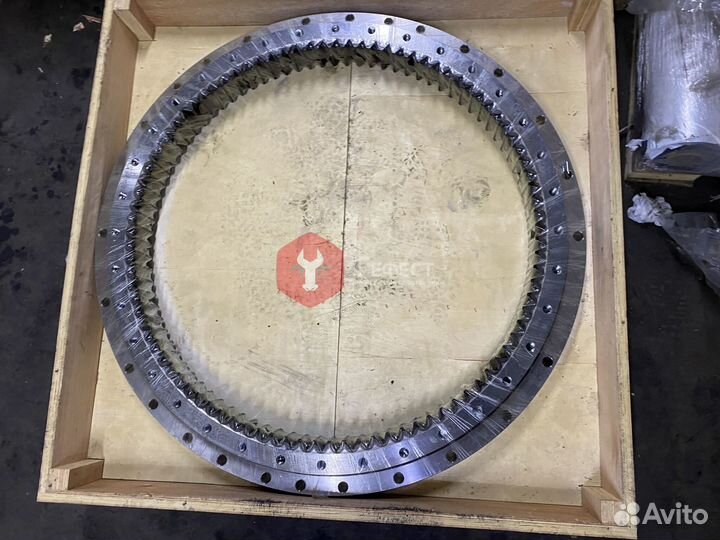 Опорно-поворотный круг Volvo EC360LC