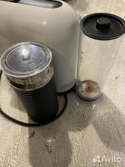 Кофемашина nespresso с капучинатором