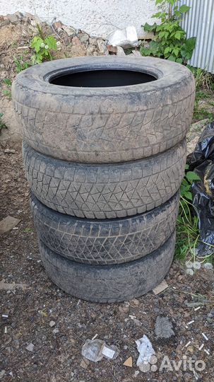 Bridgestone Blizzak DM-V2 245/65 R17 107S