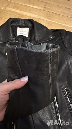 Кажаная куртка косуха Mango