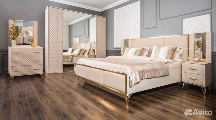 Спальный гарнитур