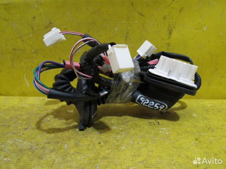 Проводка задней двери Toyota RAV-4 13-19 г 92259