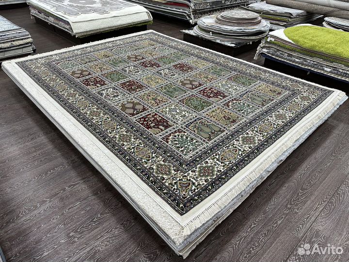 Ковер новый 2.8*3.8