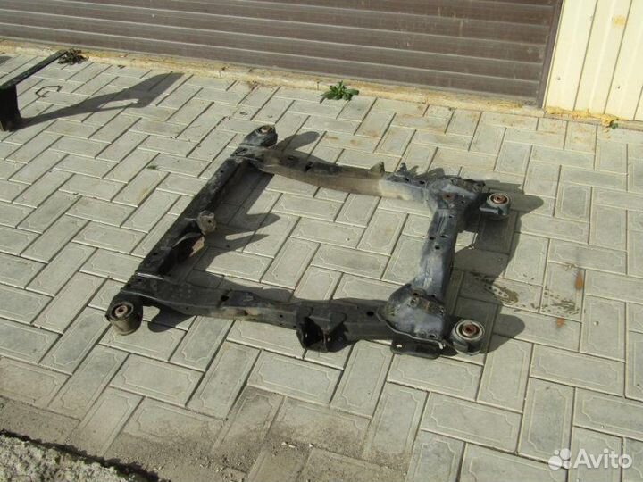 Балка передняя подрамник Opel Astra J хетчбек