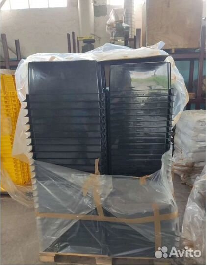 Ящик пластиковый новый