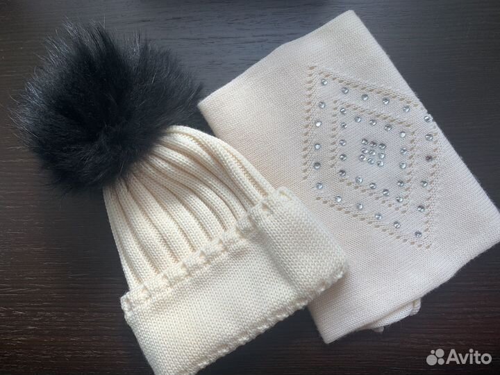 Комплект шапка и снуд, Италия